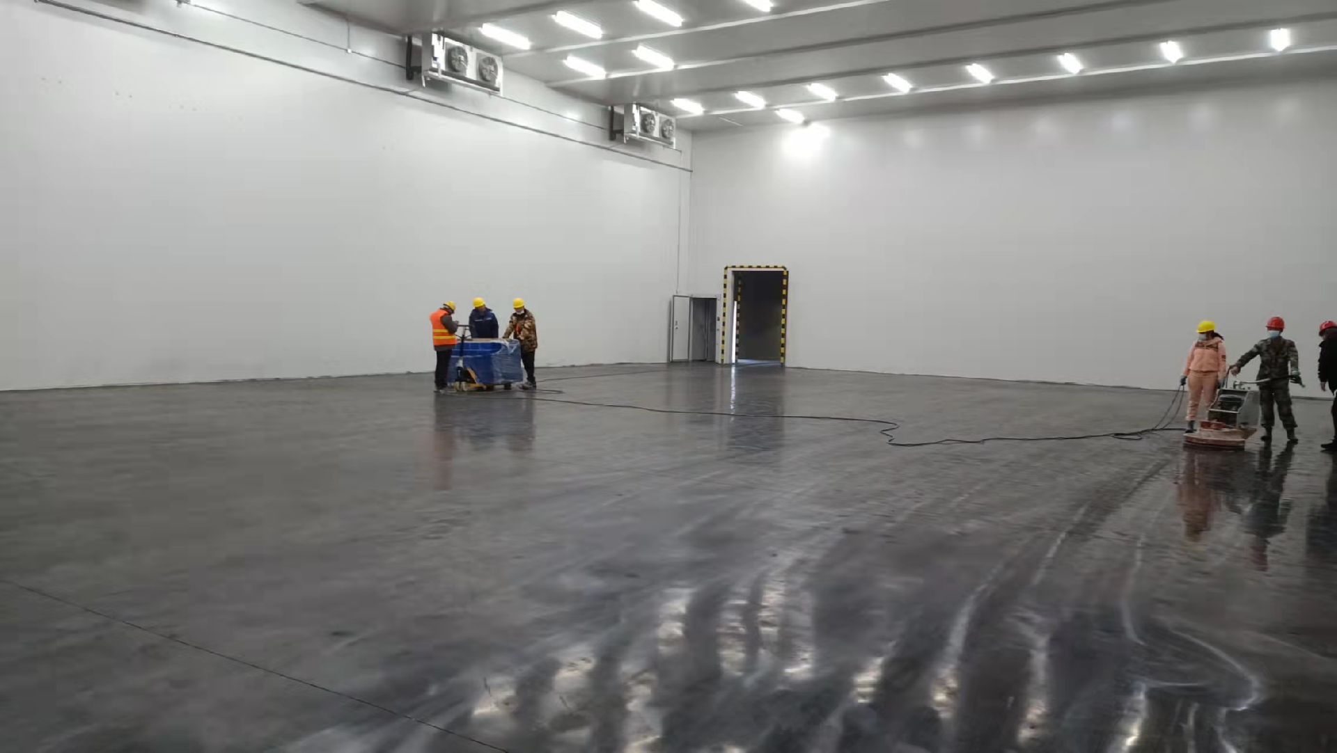 建設30000m3農產品基地冷藏庫需要的費用是多少？