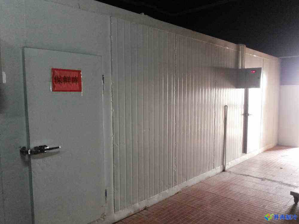 上海開冉制冷為浦東客戶建的90平方米雙溫餐飲冷庫(kù)案例
